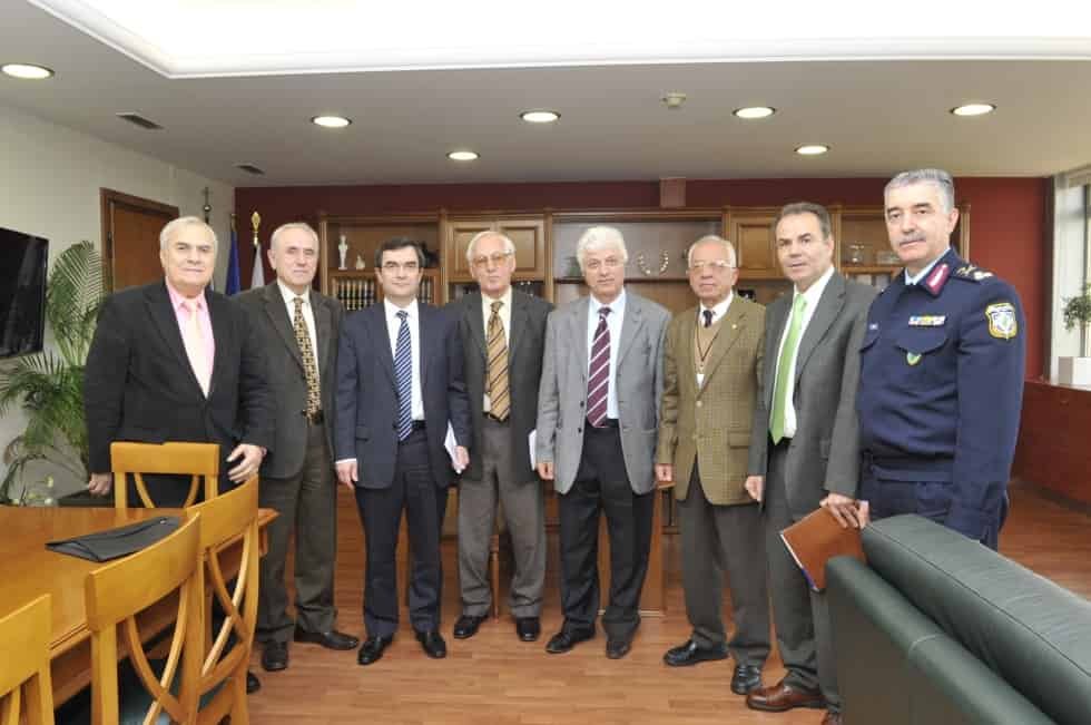 Επίσκεψη μελών του Δ.Σ. της Π.Ο.Α.Α.Σ.Α. στον κ υφυπουργό Προστασίας του Πολίτη 2012-29-3 